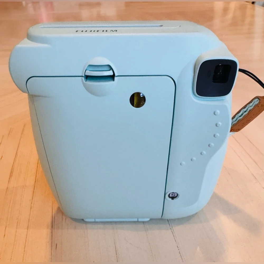 Fujifilm Instax Mini 9 Instant Camera – Ice Blue